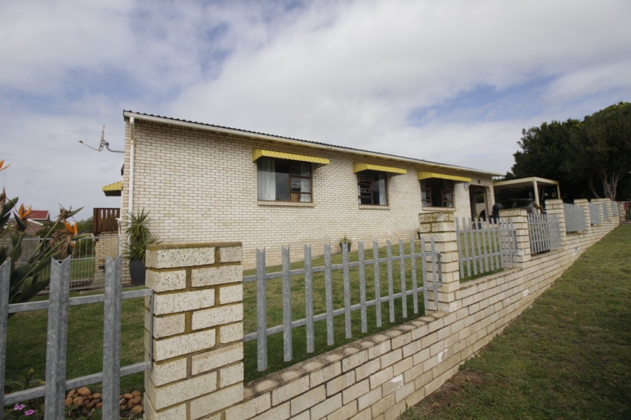 2 Bedroom Property for Sale in Wavecrest Eastern Cape
